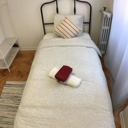 City Center Homestay Cozy And Sunny Privatunterkunft