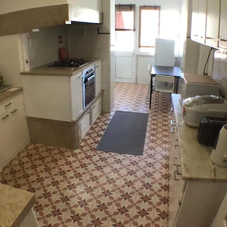 City Center Homestay Cozy And Sunny Homestay